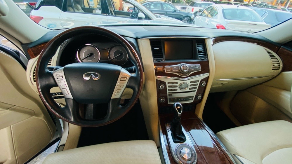 Infiniti QX80
